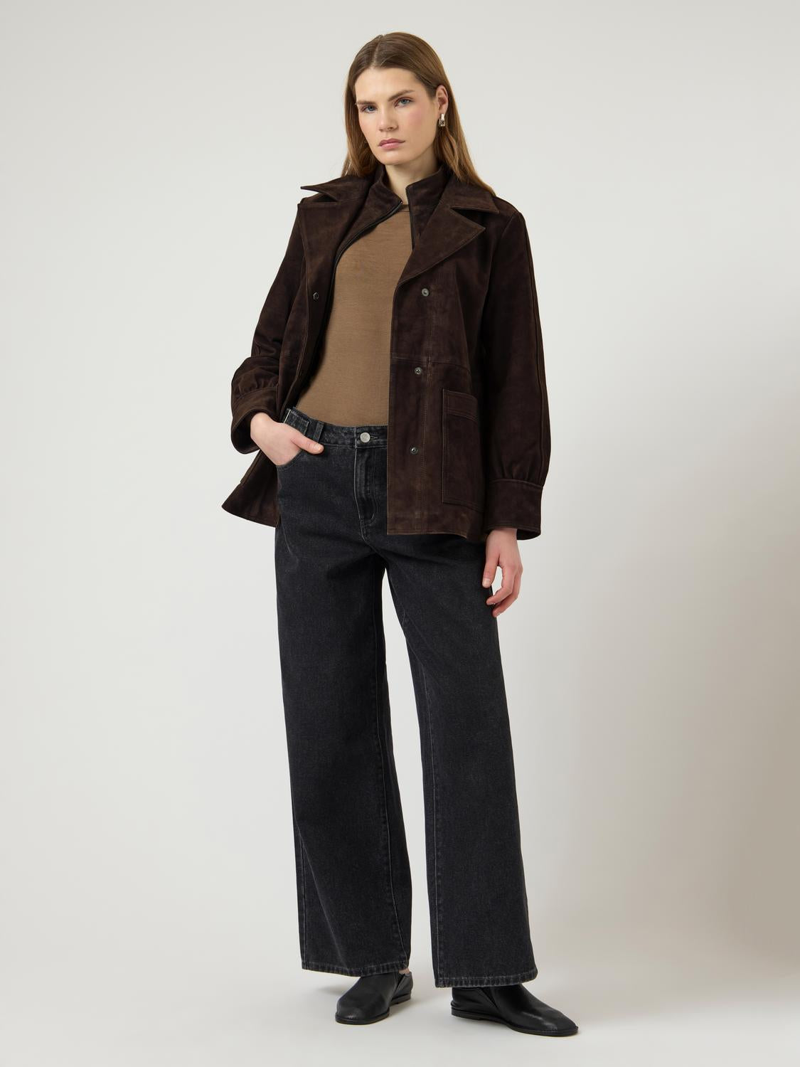 model_shot-front_full